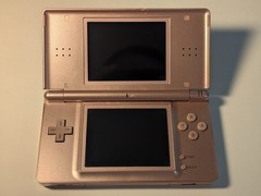 Nintendo DS Lite Console USG-001 Metallic Rose Clean W Stylus See Pics Nice!
