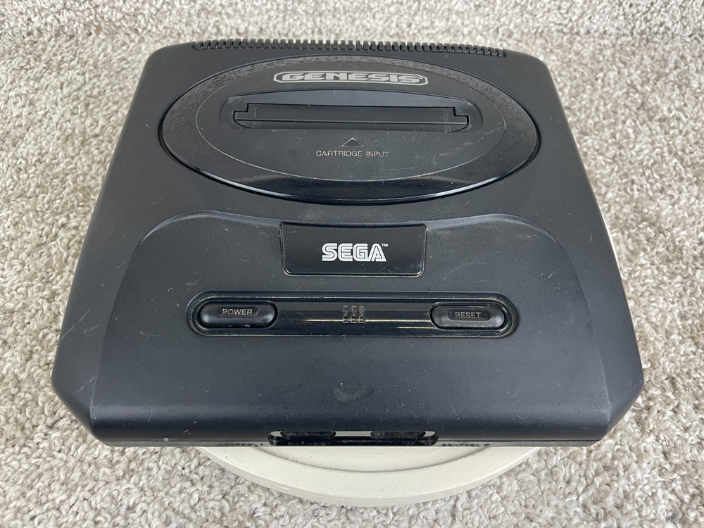 Sega Genesis Model 2 Video Game Console 16-Bit Model MK-1631 Parts Only
