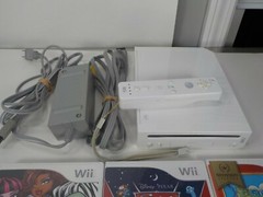Nintendo Wii RVL-101 Console System Bundle -Remote w/ Mario ,Monster High, Cars