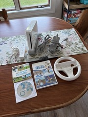 Nintendo Wii Model RVL-001 White Console – Full Bundle – Tested – 3 Games