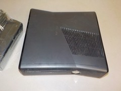 Xbox 360 S Console Model 1439 W/Controller & Cords – FREE SHIPPING