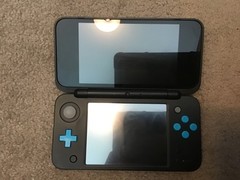 “New” Nintendo 2DS XL – Blue Turquois – W/Charger, Stylus, and MicroSD – US