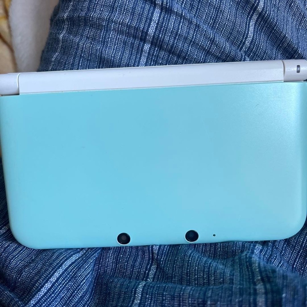 Nintendo 3DS LL console Light Blue x White