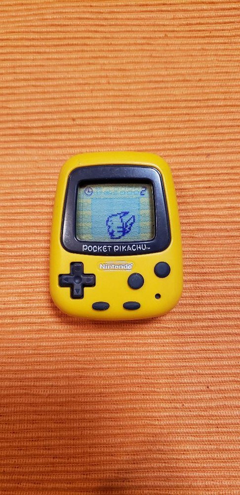 Nintendo Pocket Pikachu Console game anime yellow Ver. Pokemon
