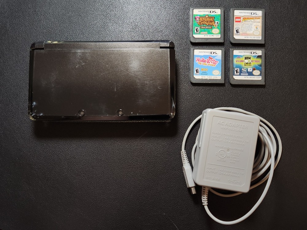 Nintendo 3DS (Original) Used | 4 Games + Charger | Cosmo Black | CTR-001 (USA)