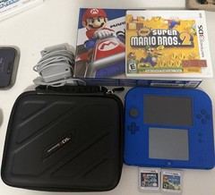 Original 2DS Blue Console with box and charger + 3 games & Carrying Case