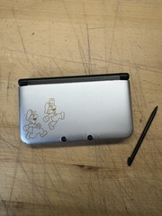 READ DESCRIPTION Nintendo 3DS XL Silver Year of Luigi 30th Anniversary