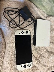 Nintendo Switch OLED Model – 64GB/White (HEGSKAAAA)