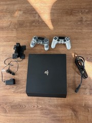 Sony PlayStation 4 Pro 1TB TESTED With Two Controllers
