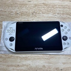 PS Vita PCH-2000 Silver Complete in Box Near Mint Condition 7043
