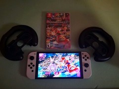 Nintendo Switch OLED Model Handheld Console – 64GB – + Mario Kart 8 no charger