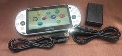 PlayStation PS Vita Wi-Fi PCH-2000 ZA25 Silver Slim Japan Game Console only