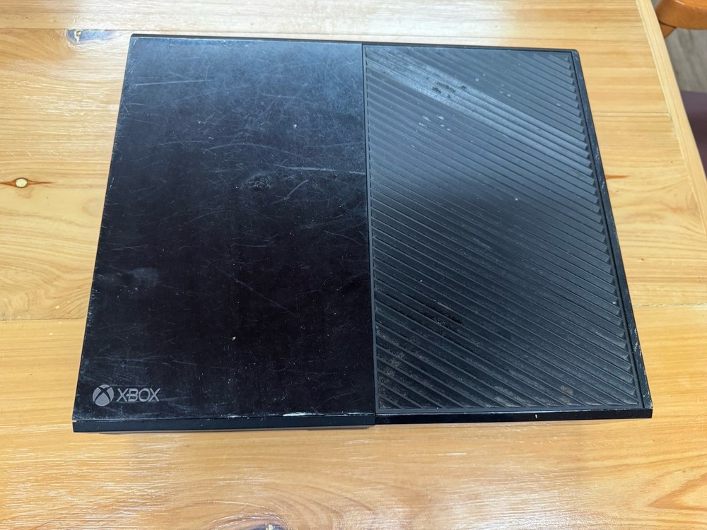 XBOX ONE 500 GB Console Model 1540 – Console Only – UNTESTED!!! – *READ