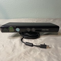 Xbox 360 S Video Game Console 4GB Model 1439 w/10Games & Controller & Kinect