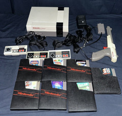 NINTENDO NES CONSOLE 3 CONTROLLERS ZAPPER ALL CORDS 7 Games TESTED WORKING 1985