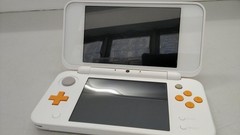 New Nintendo 2DS XL (LL) JAN-001 Handheld Console Retro Gaming A2452