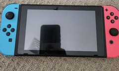 Nintendo Switch, Box, Controller With 3 Games – Mario Golf, Splatoon 3, Pokémon