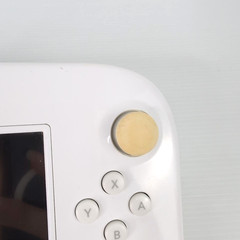 Nintendo Wii U White 8GB Console + Original Gamepad – Working Head