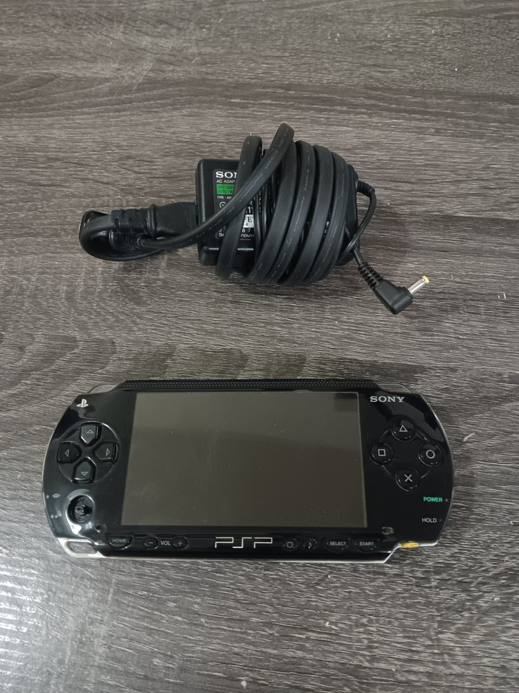 Sony Playstation Portable PSP 1001 Handheld w/ Charger & Battery – Tested Works