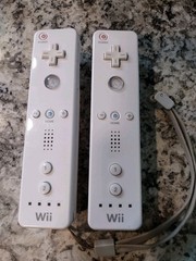 Nintendo Wii RVL-001 Console 2 Remotes And Cables Tested Works