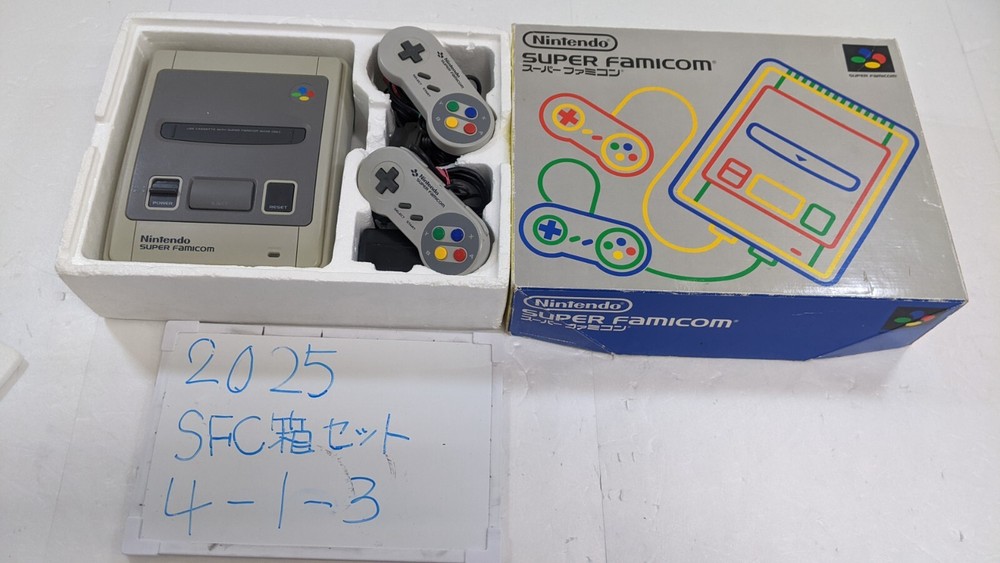 Nintendo Super Famicon SNES Console complete in Box excellent Condition 4-1-3