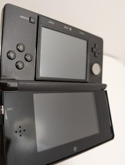 Nintendo 3DS Cosmo Black CTR-001 USA – 3DS Bundle 6 Games Mario Zelda Spider-man