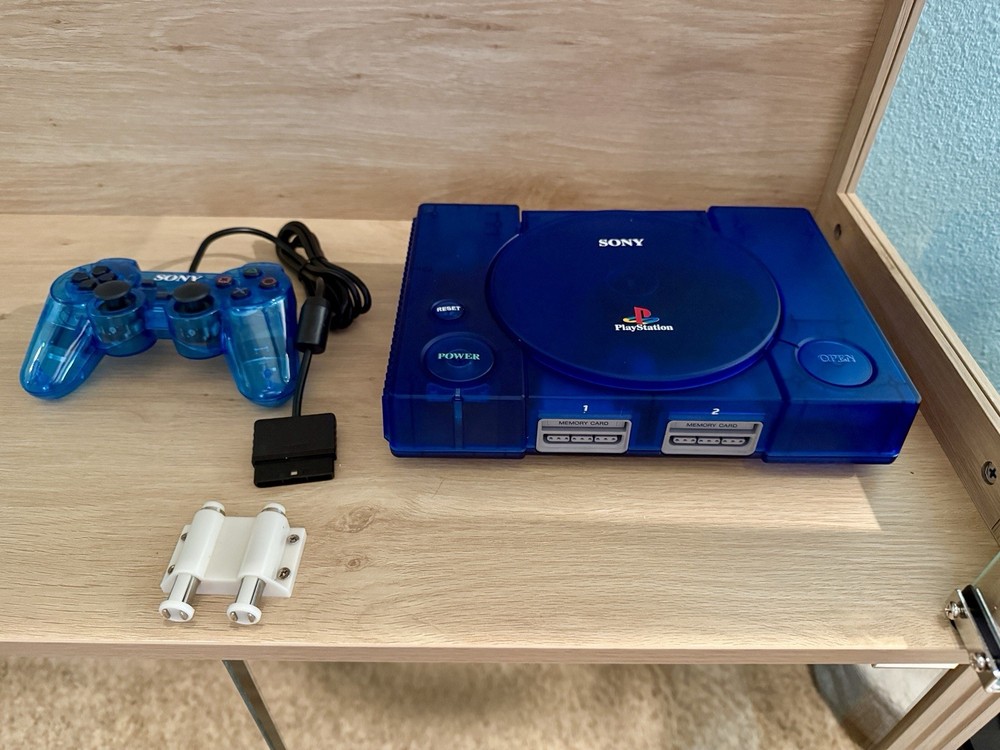 PlayStation 1 console SCPH-7501. New Translucent Blue Shell! Region Free!