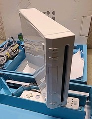 Nintendo Wii Video Game Console Bundle White – Tested In Box – READ DESCRIPTION