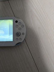 Excellent PS Vita Light Blue White PCH 2000 ZA14 Console