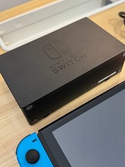 Nintendo Switch 32GB • Red/Blue • Dock/Pro Controller/Case • HAC-001(-01) (2019)