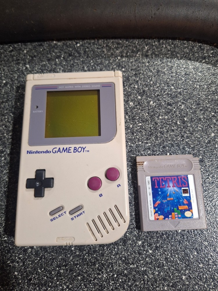 Original Nintendo Game Boy DMG-01 Console w/ Tetris ALL ORIGINAL NO YELLOWING!