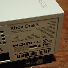 Microsoft Xbox One S 1681 White Console with Wired Headset HDMI