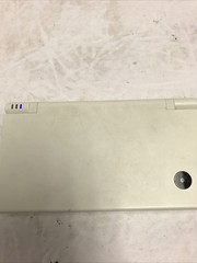 Nintendo DSi White Handheld Console System TWL-001 No cord AS IS