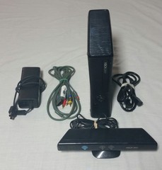 XBOX 360 S TESTED CONSOLE POWER SUPPLY KINECT BUNDLE POWERS UP BLACK WITH HDMI