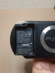 Sony PSP-1001 Black Handheld Console +CGR+8 GAMES+3 Movies.