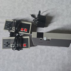 Knockoff NES Classic Mini Console, 2 Controllers, Power Cable, No AV, Untested