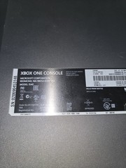 Xbox One Halo 5: Guardians Limited Edition Console + Controller (15H5LE)
