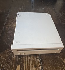 Nintendo Wii – White Console & Cord- WORKS But Selling For Parts