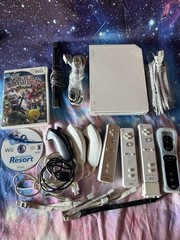 Nintendo Wii (Tested Working) Plus Extras & 2 Games Package