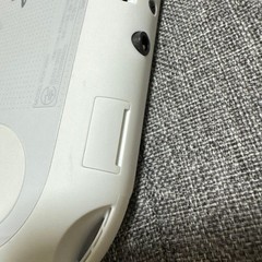 Excellent SONY PS Vita PCH-2000 Console White w/charger