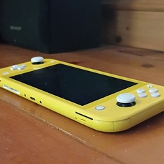 Nintendo Switch Lite Yellow Console RX