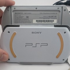 Sony PSP Playstation Portable Go N-1001 Console White with 12 GB memory card