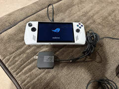 ASUS ROG Ally RC71L Z1Extreme512GB White Windows Handheld 1080p Touch USB-C 2023