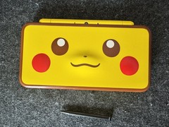 Nintendo New 2DS XL Pikachu Edition US Model W Charger Stylus