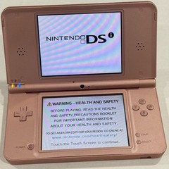 NINTENDO DSI XL PINK UTL-001: FOR PARTS / NOT WORKING