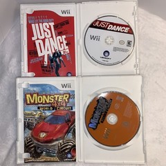 Nintendo Wii (1) NUNCHUCK+ALL 8 Games-DE BLOB/JUST DANCE- Complete with Manuals.