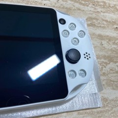 PS Vita PCH-2000 Silver Complete in Box Near Mint Condition 7043