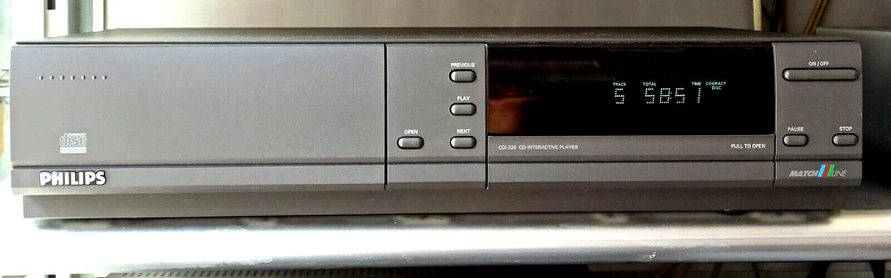 Philips CDI 220 Match Line + 10 Interactive Video Games