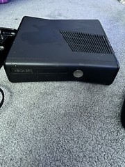 Xbox 360 250 GB Slim Console with accessories and games (used)