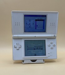Nintendo DS Lite – White (D17) READ DESCRIPTION